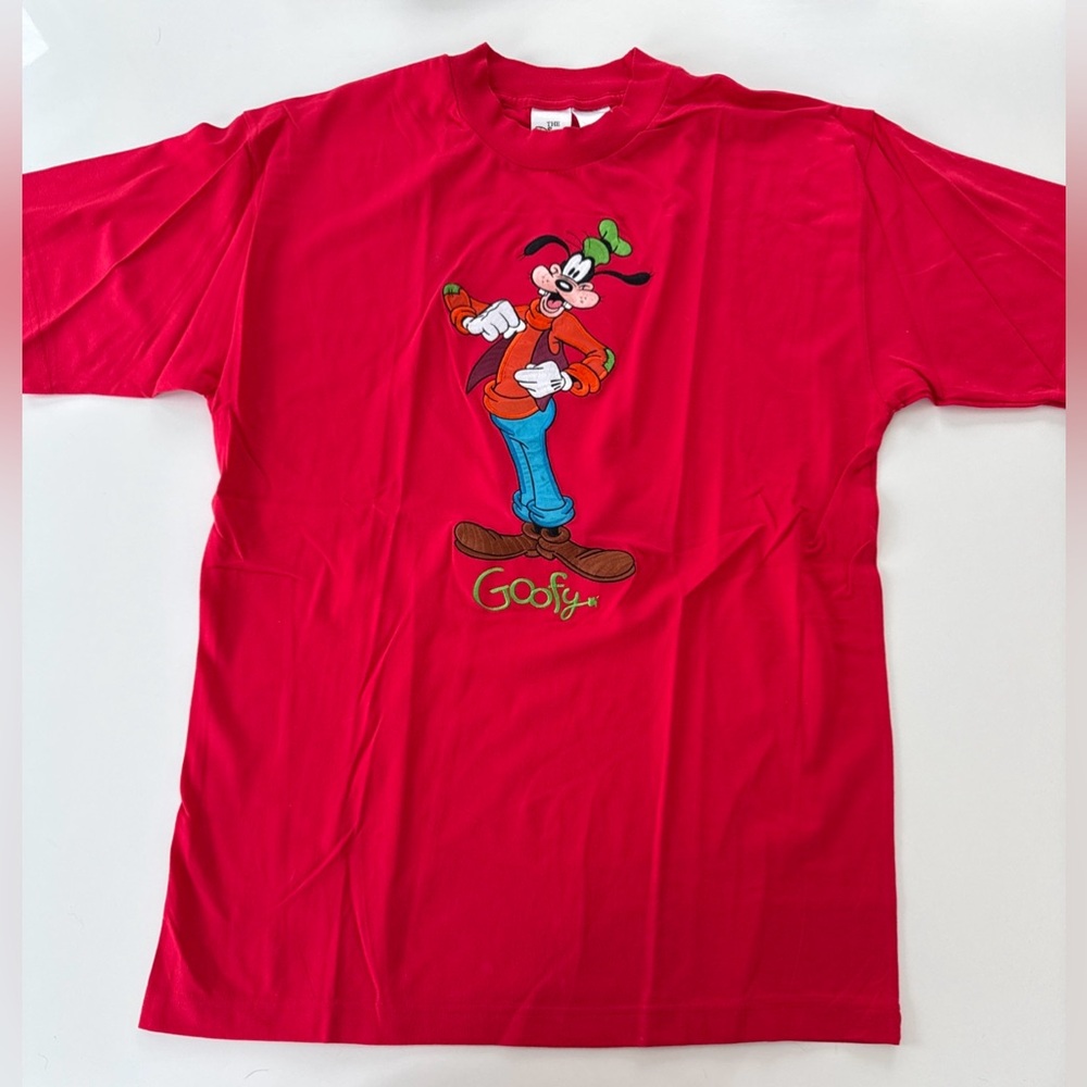 Vintage Disney Store Embroidered GOOFY Graphic Print Red Tee Sz L
